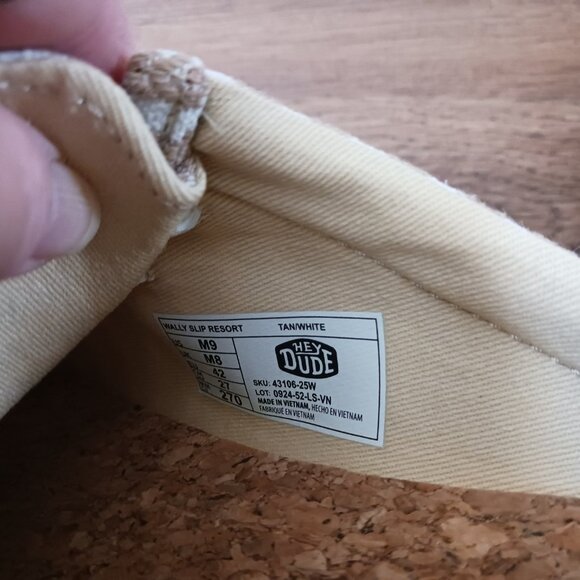 New Hey Dude Wally Slip On Resort Tan White Stripe Mens Size 9 - Picture 6 of 7